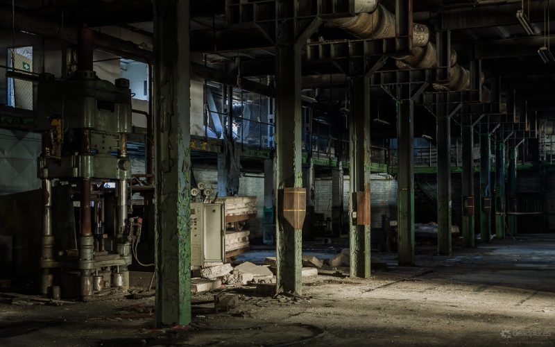 e4da3b7fbbce2345d7772b0674a318d5